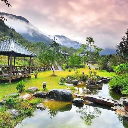 七里山瑭民宿 Nantou